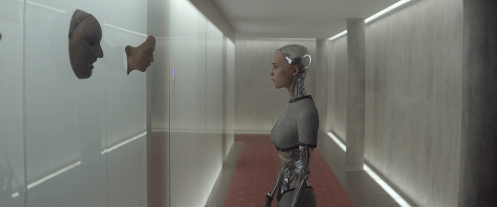 Ex Machina — Converging leading lines